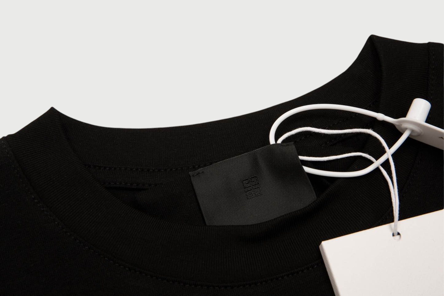 T-shirt imprimé objets d'Hubert Givenchy